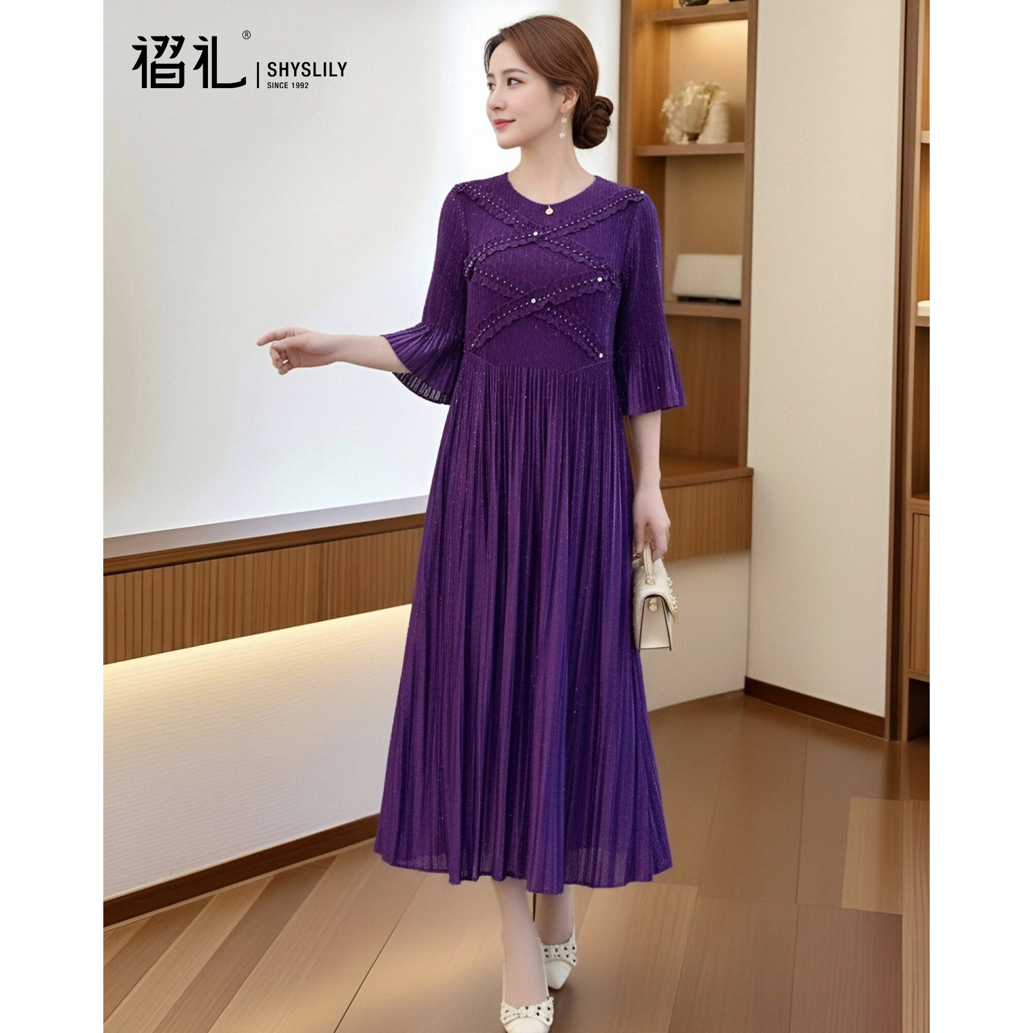 淑女风紫色连衣裙新款春装三宅褶皱气质减龄妈妈裙子宽松大码显瘦