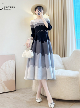 三宅褶皱连衣裙春季新款轻奢好看高级感气质女装弹簧裙宽松中长裙