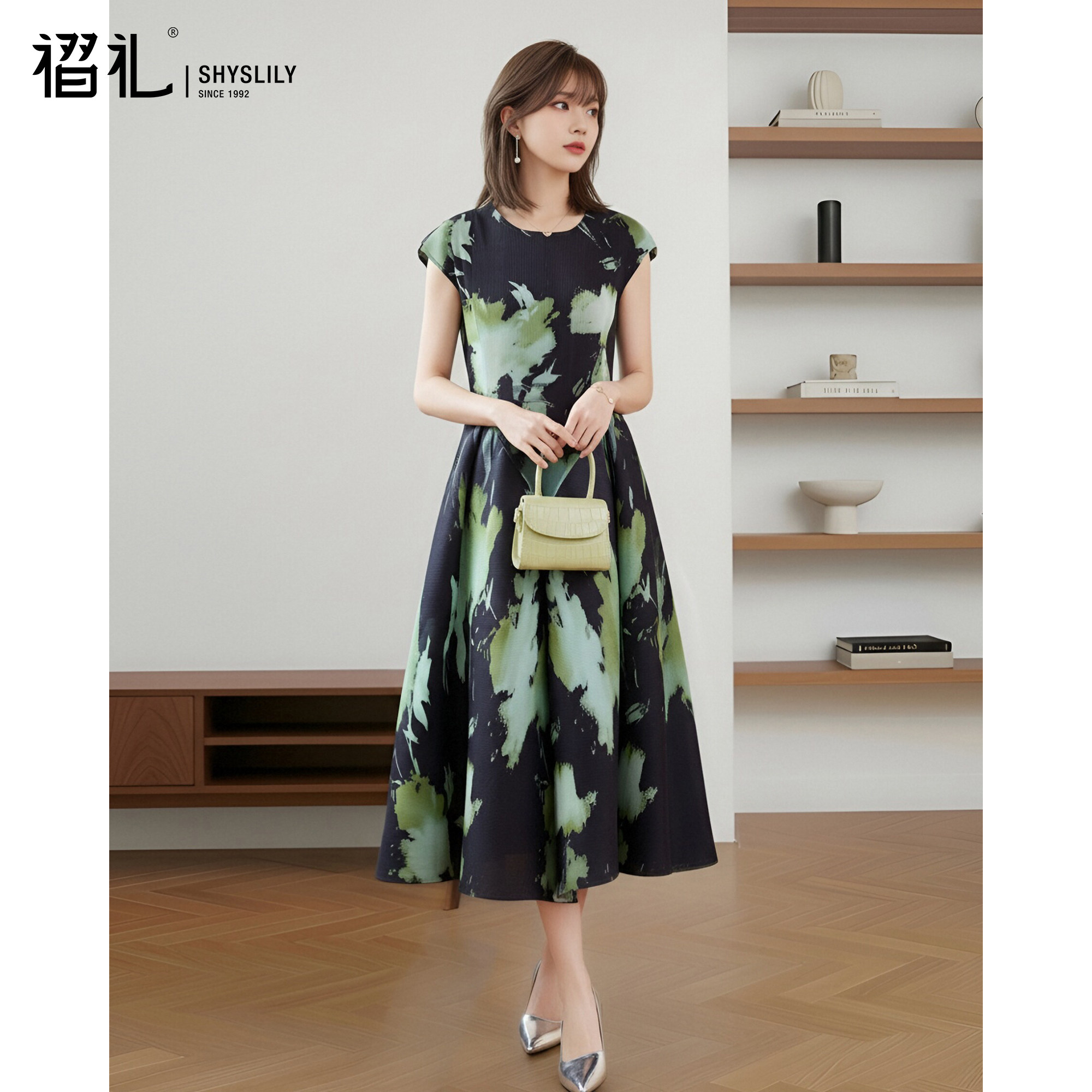三宅气质连衣裙新款夏季海边度假裙子短袖大码女装弹簧裙妈妈衣服