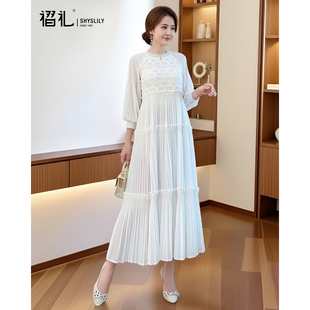 高端精致白色连衣裙宽松大码褶皱长裙洋气减龄气质大方妈妈裙子春