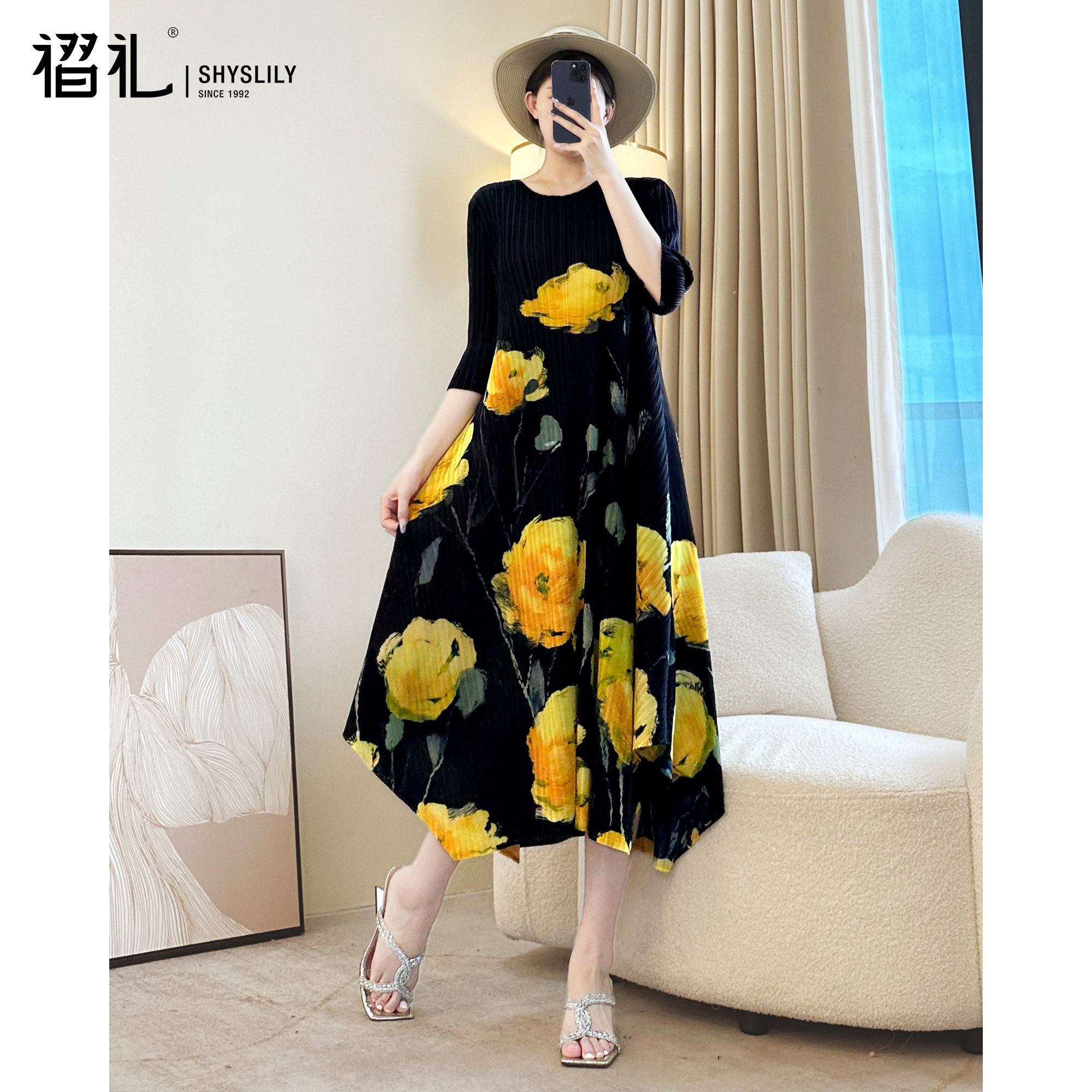 三宅褶皱印花裙子女春季2026新款长裙气质黑色连衣裙宽松妈妈春装