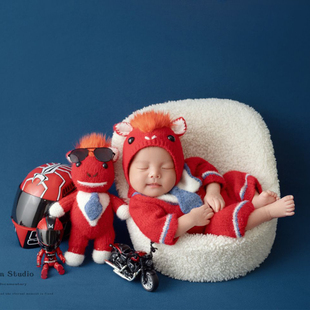 小红马宝宝月子照马年主题婴儿写真新生的儿服装摄影影楼道具2026