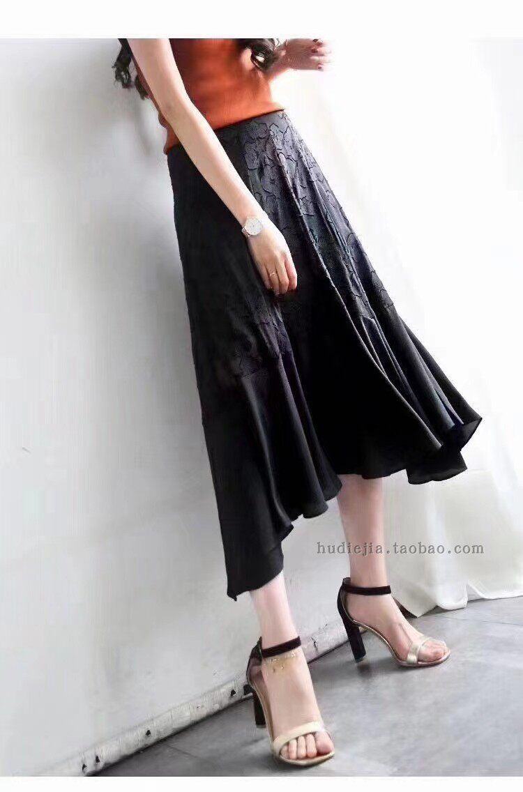 超美 黑白两色真丝提花大摆不规则下摆中长款半裙 飘逸清灵