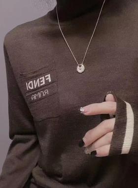 衣唯硕86023秋冬新款高领薄款撞色字母胸兜长袖针织打底衫上衣女