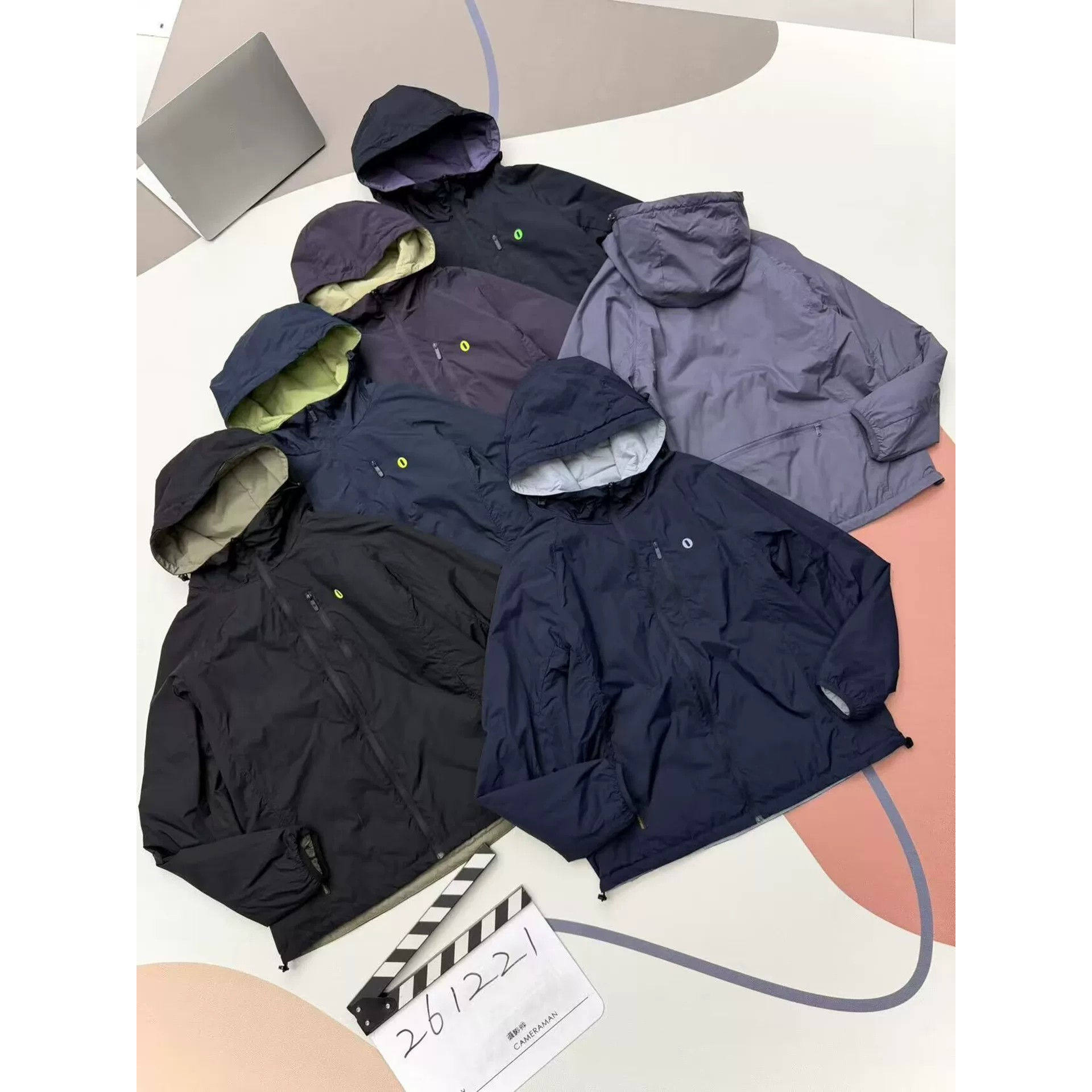 菲玛掂秋冬新款连帽薄棉服外套女