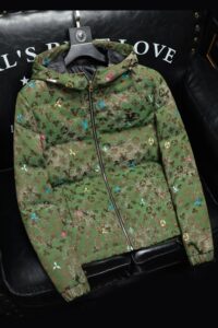 羽绒服 钱塘大厦6014 货号327 P300图片