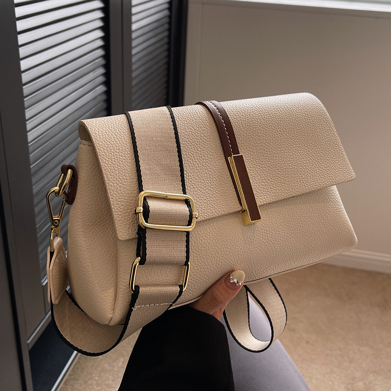 今年流行包包女夏季百搭2025新款高级感宽带单肩斜挎包爆款小方包,箱包皮具/热销女包/男包,小方包,淘宝优惠券,粉丝福利购,淘宝优惠卷