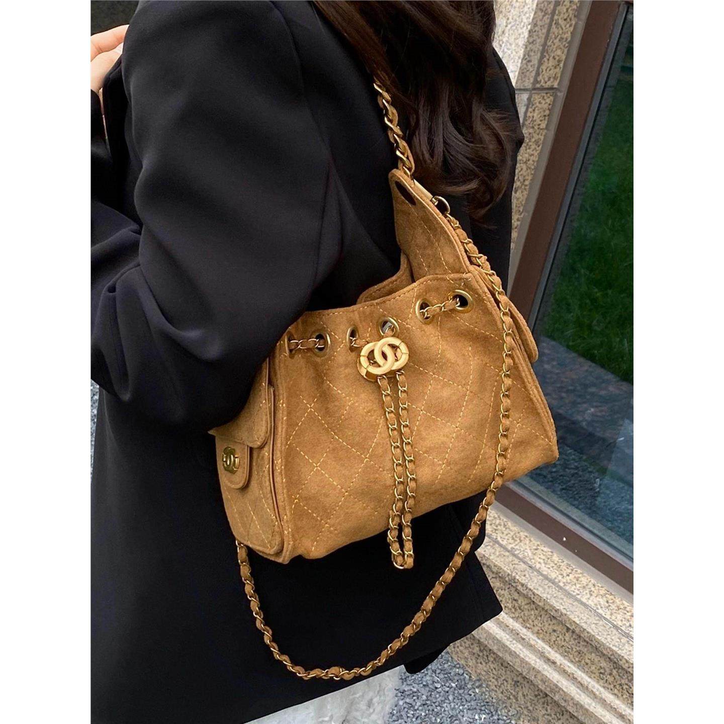 小香风菱格链条包包女高级感通勤单肩腋下包复古麂皮绒斜挎水桶包,箱包皮具/热销女包/男包,水桶包,淘宝优惠券,粉丝福利购,淘宝优惠卷