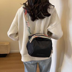 单肩小包包女斜挎包休闲女包帆布包百搭女士牛津布贝壳包 2025新款