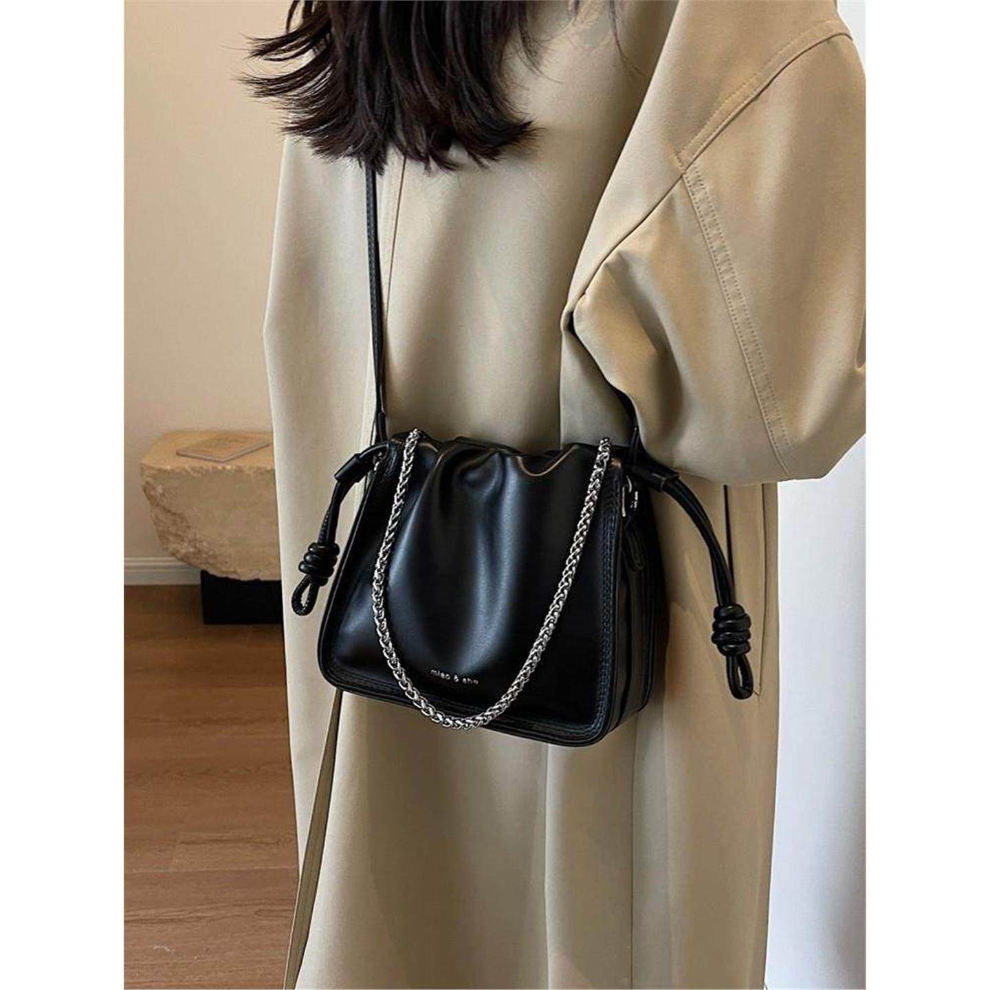 今年流行包包女2025新款高级感小众设计单肩包百搭质感斜挎水桶包,箱包皮具/热销女包/男包,水桶包,淘宝优惠券,粉丝福利购,淘宝优惠卷