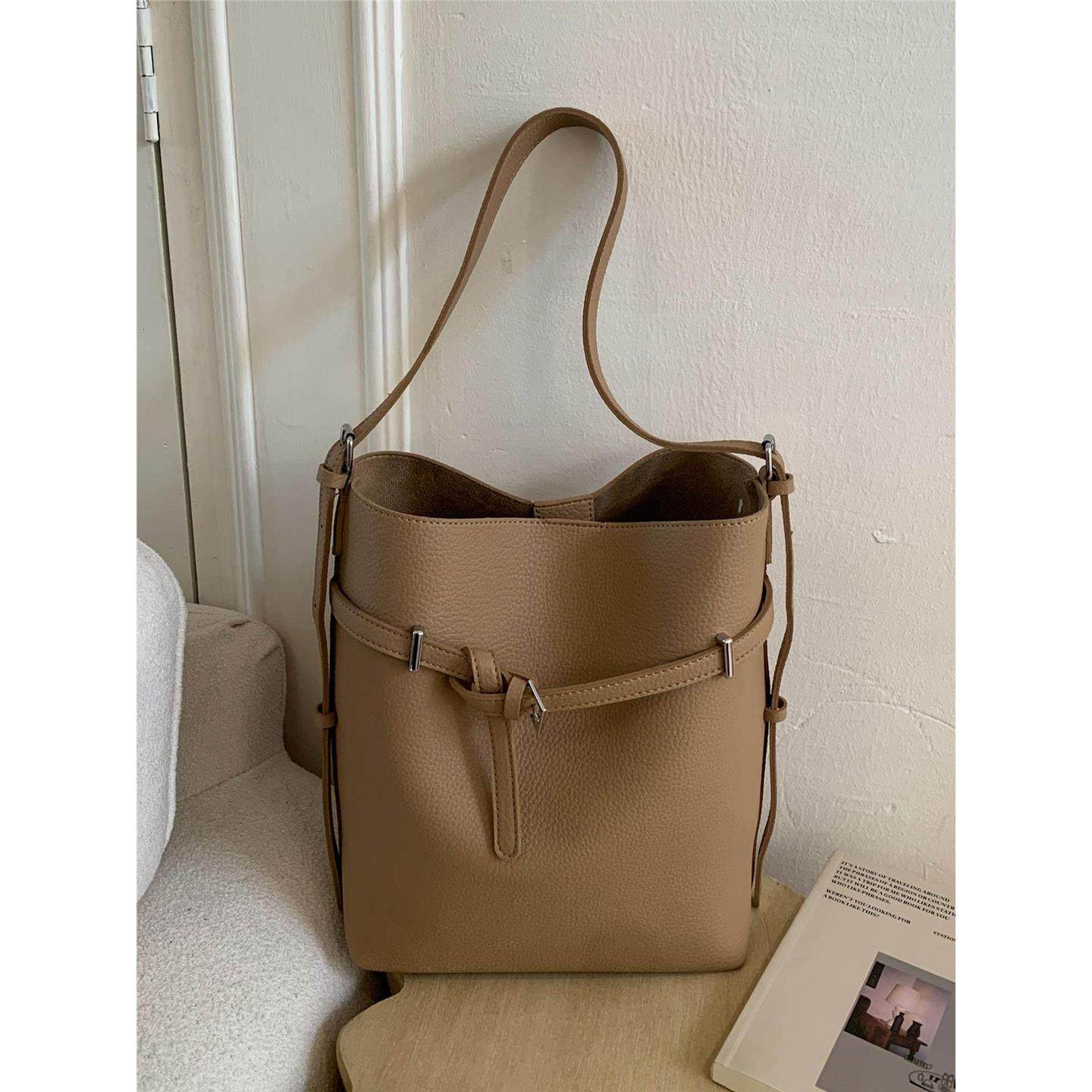 高级感腋下包包女式2026新款时尚百搭单肩包大容量通勤斜挎水桶包,箱包皮具/热销女包/男包,水桶包,淘宝优惠券,粉丝福利购,淘宝优惠卷