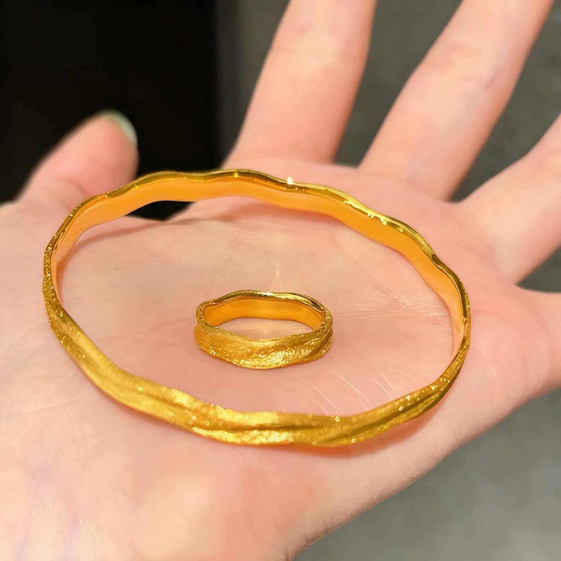 复古金色素圈绸缎拉丝手镯戒指套装女轻奢小众精致新款叠戴手饰