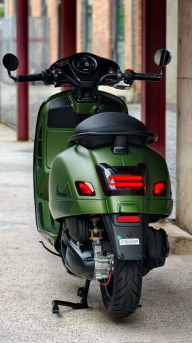 Vespa24-26款GTSGTV300/310改装台湾koso熏黑转向灯尾灯总成