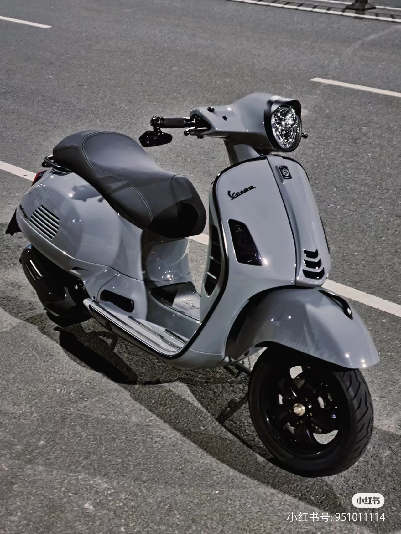 适用于VESPA改装黑化改件GTS300GTV版转向灯尾灯边条尾架排气灯框