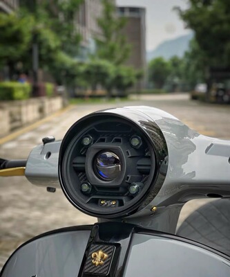 vespa gts300改装矩阵大灯碳纤维面板app控制色温亮度雨天雾天