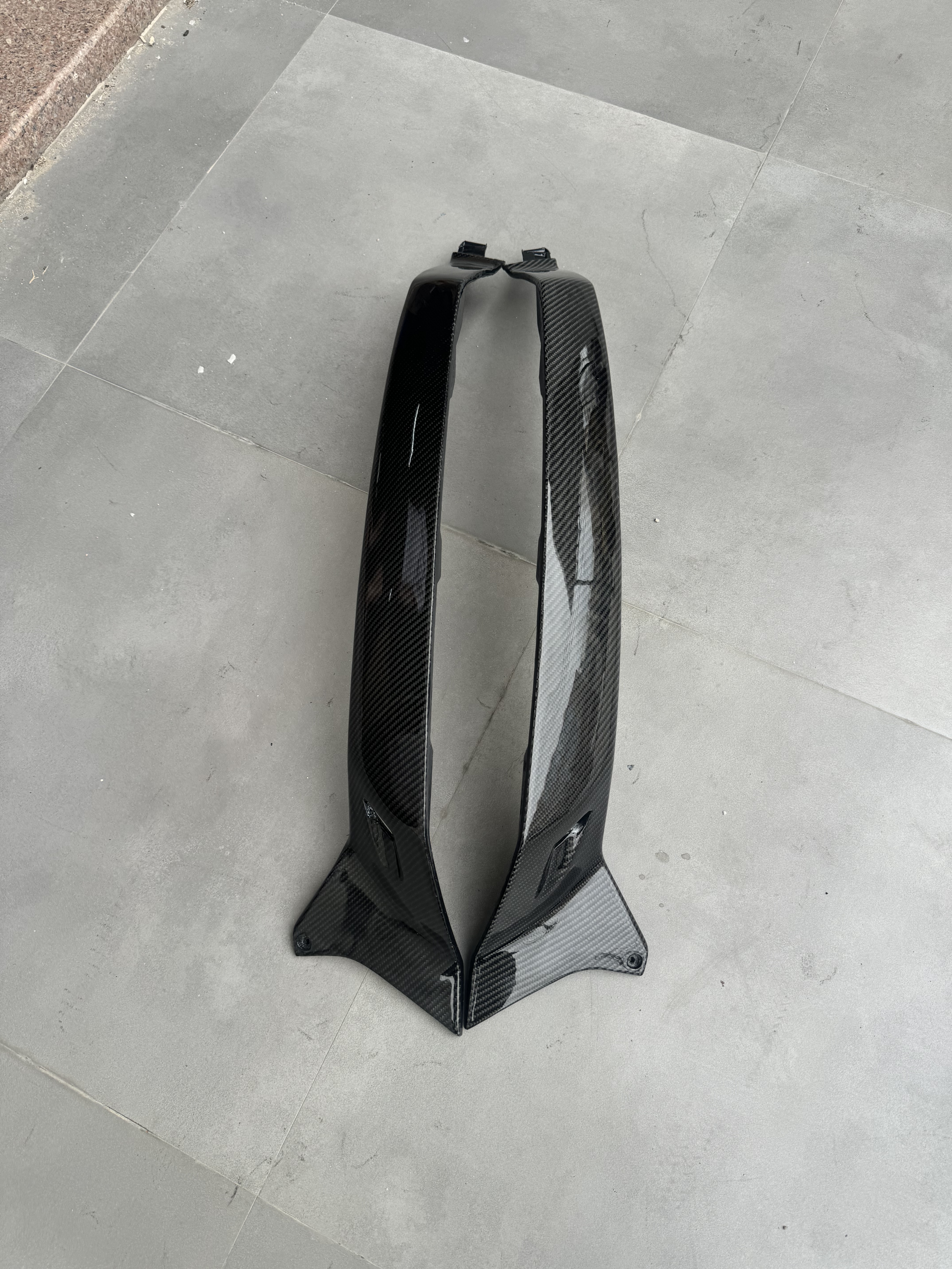 vespa24-26款gts300 gtv改装碳纤维侧裙 原厂侧裙包碳原厂吻合