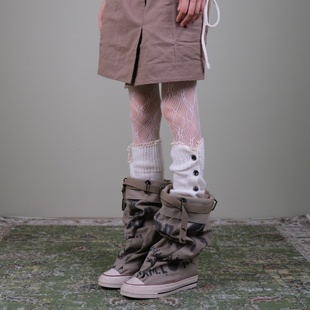 西岭“艺术生 fitcheck!”秋冬复古混搭白色蕾丝网袜搭配纽扣袜套