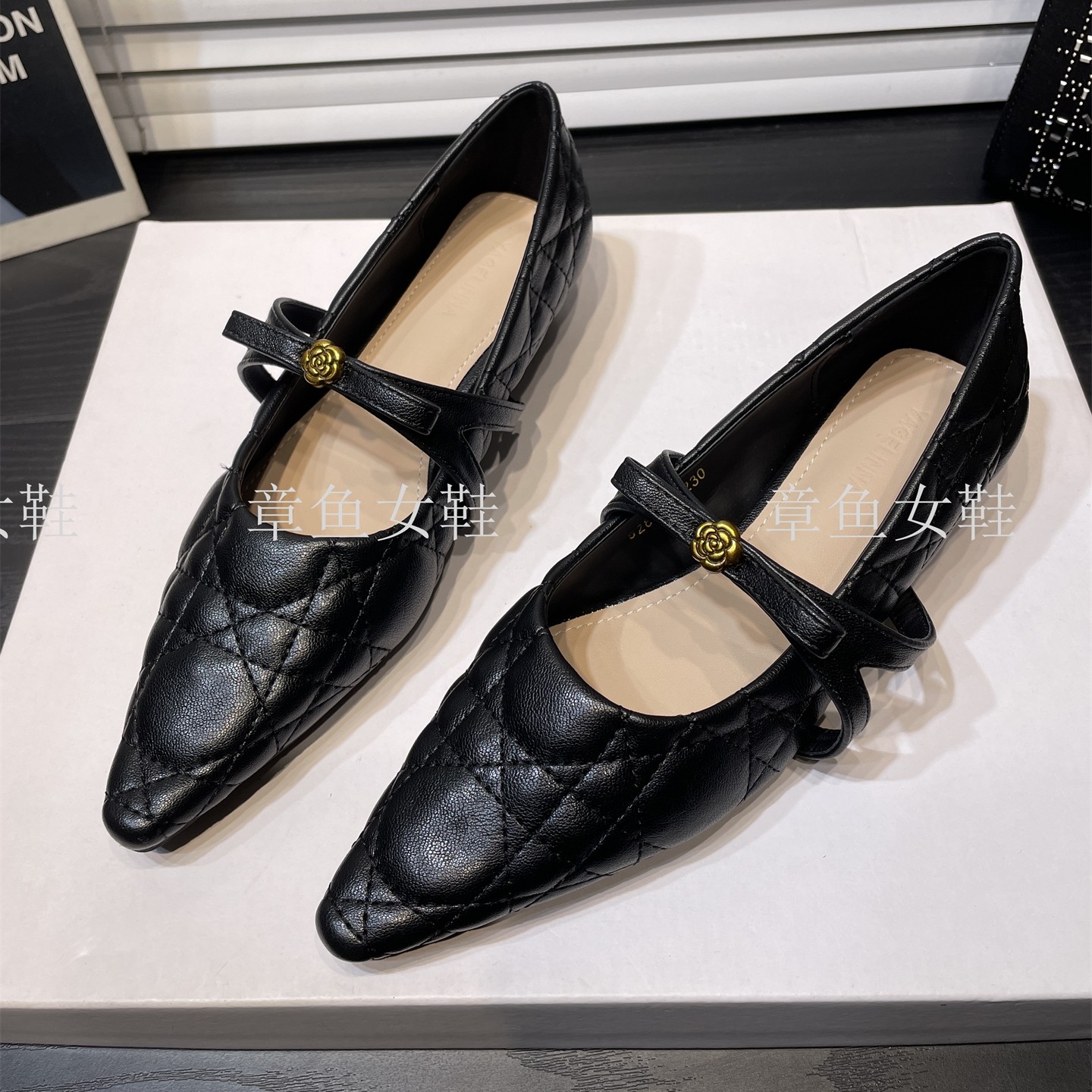 法式小香风温柔晚晚鞋蝴蝶结浅口瓢鞋山茶花低跟百搭通勤尖头单鞋