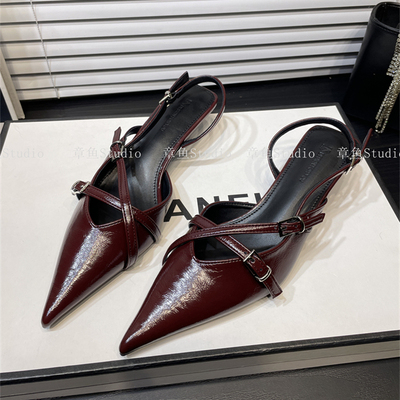 温柔交叉带细跟包头凉鞋女