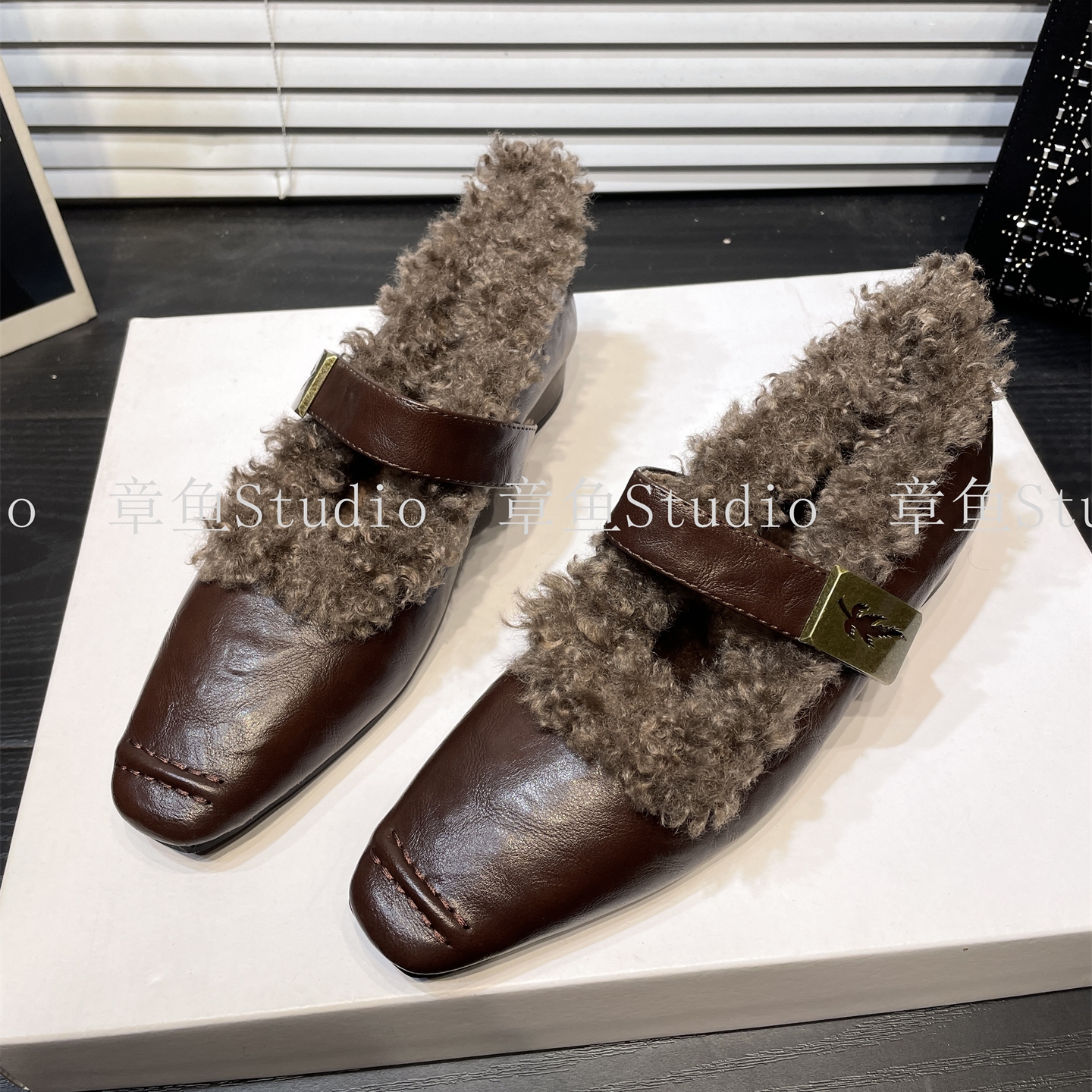 一字带粗跟加绒玛丽珍女鞋