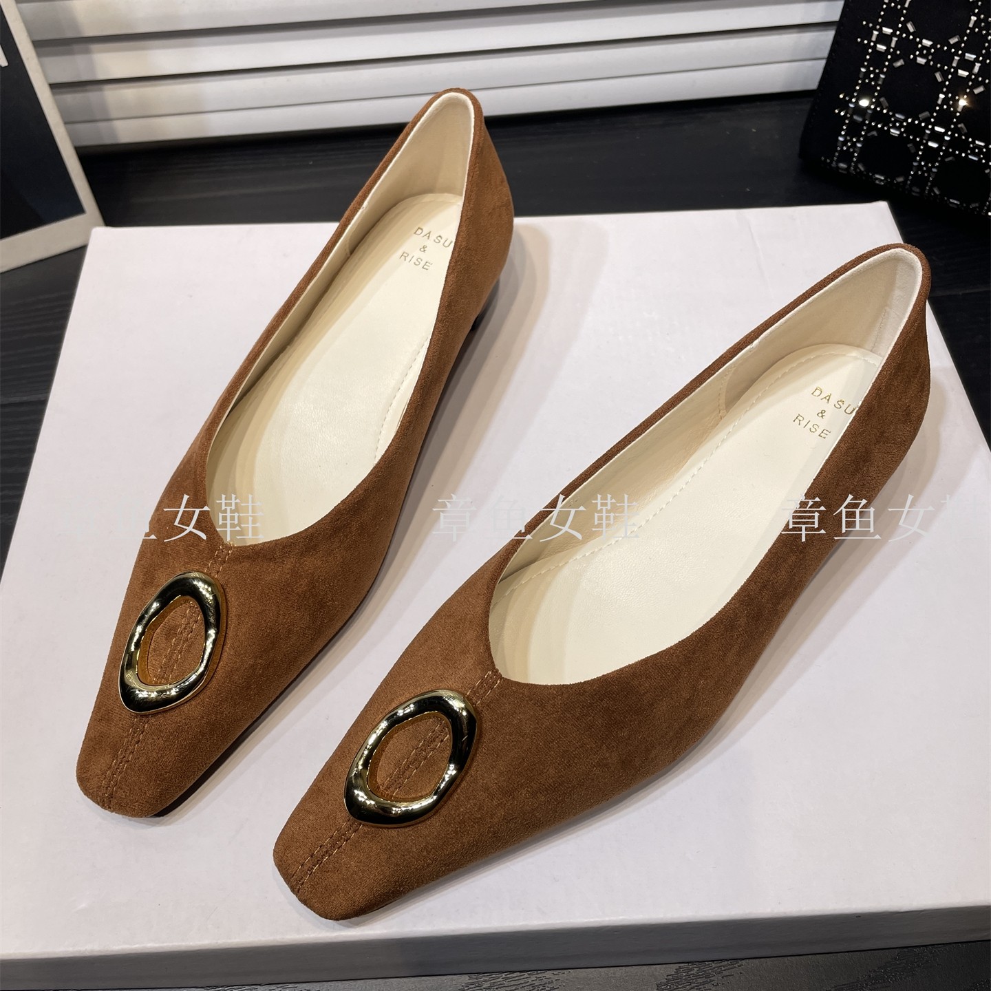 2026春新款金属扣绒面浅口小方头猫跟单鞋女百搭低跟软皮通勤瓢鞋,女鞋,浅口单鞋,淘宝优惠券,粉丝福利购,淘宝优惠卷