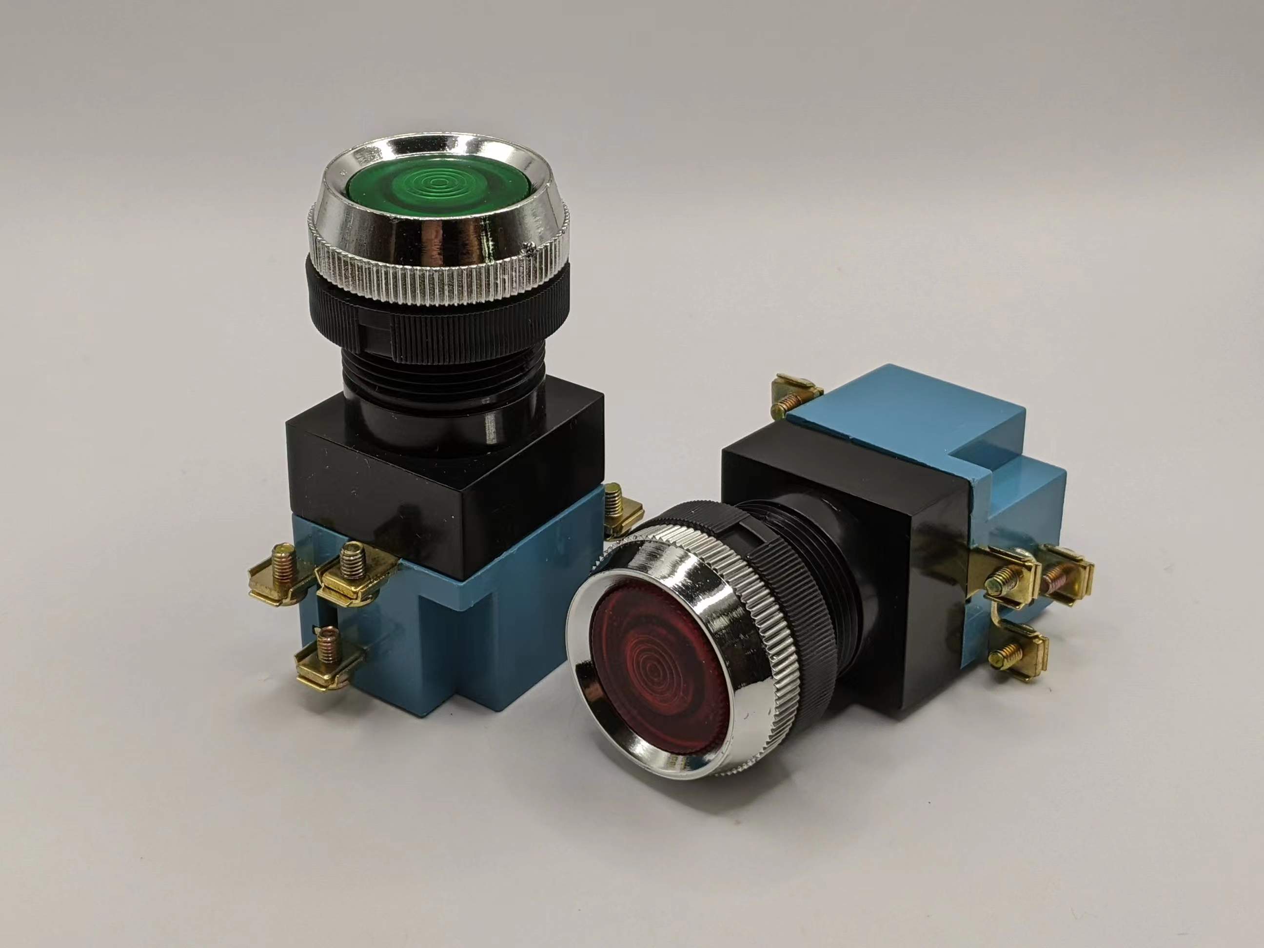 la19-11d点动自复位带灯按钮开关6.3v/220v/380v电源启动控制开关