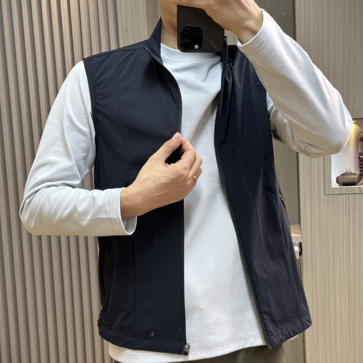 外单限定！全激光冲孔超细网眼透气速干男士轻薄立领运动马甲外套