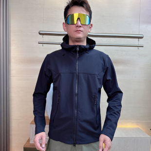 通勤软壳系列 3D立体裁剪春秋男女连帽防风防泼水冲锋软壳衣外套