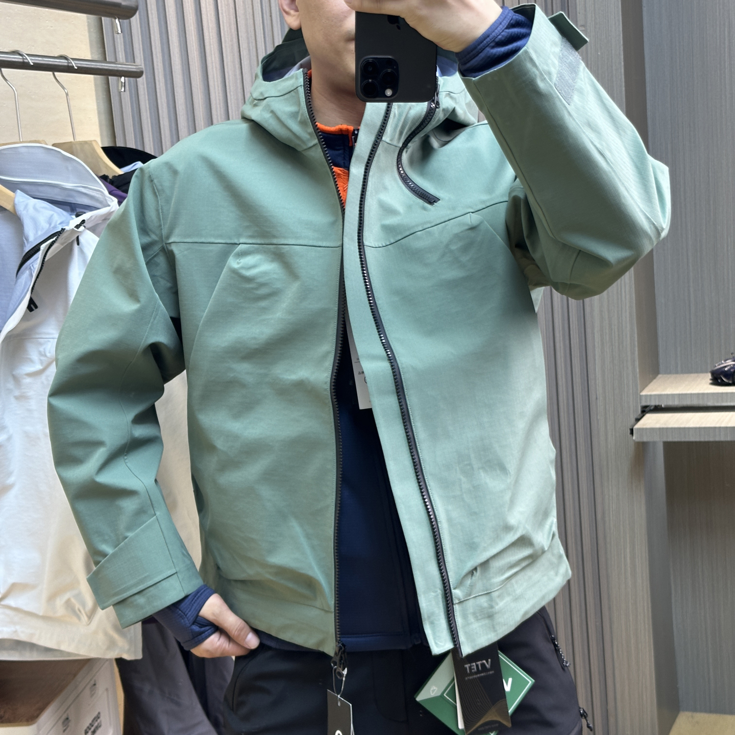 全压胶硬壳冲锋衣连帽外套潮
