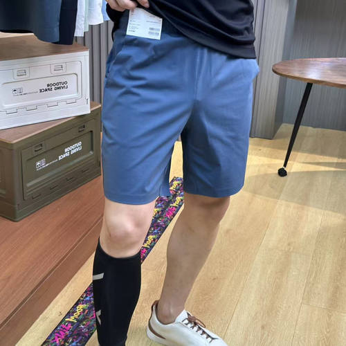 时尚百搭吸湿排汗高弹力运动短裤