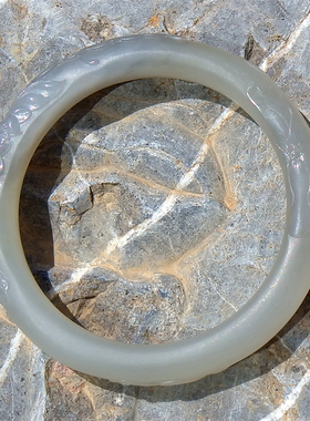 天然带证书信=意莲花籽料手镯子