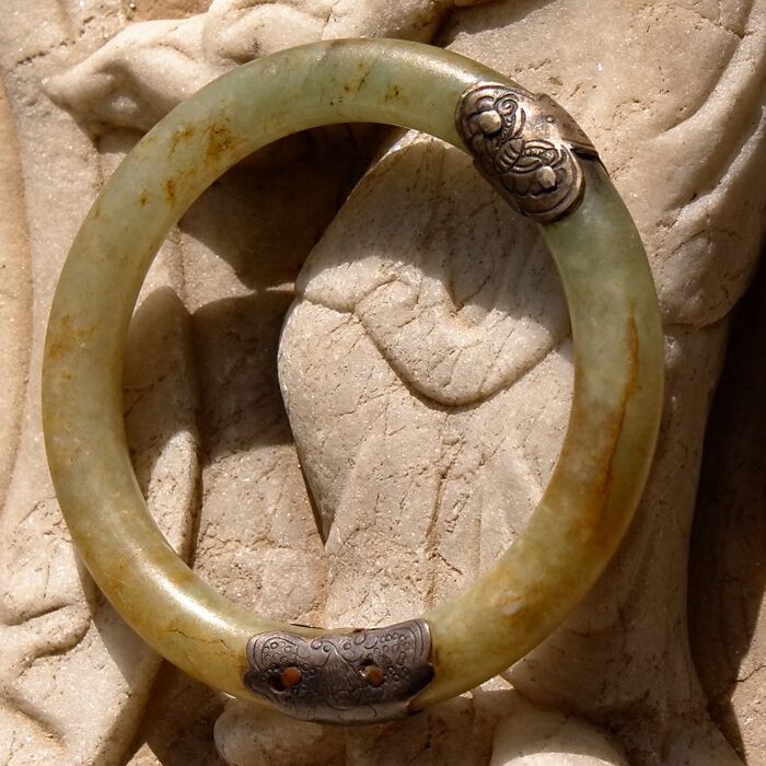 流=光8903清代天然缅甸A货老坑翡翠圆条手镯子冰糯种带证书复检61