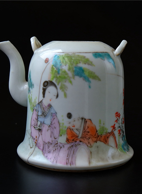 浅绛彩仕女人物陶瓷艺术品