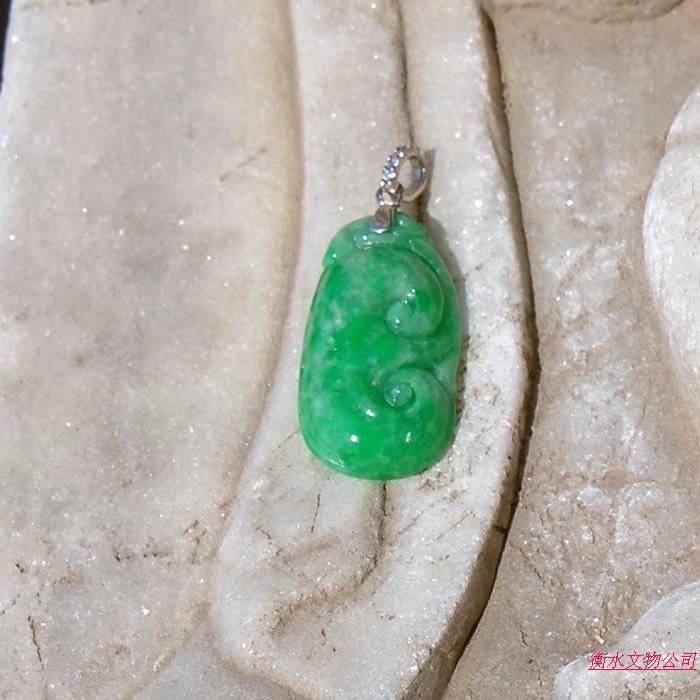 天然A货缅甸老坑翡翠吊坠挂件
