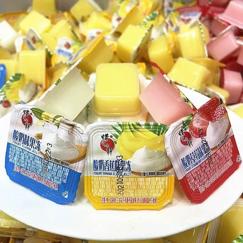 临期D20 蜡笔小新酸奶香蕉味果冻500g( 约19个）方块杯零食果冻