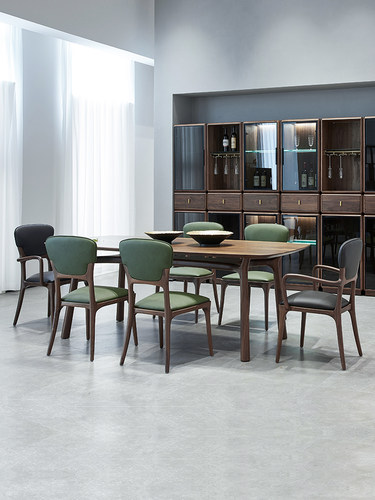 北美黑胡桃木餐桌轻奢高端意式实木别墅餐厅家具餐台设计师大桌子