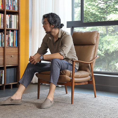 北欧单人沙发椅实木真皮单椅现代简约轻奢单人椅休闲皮椅子老虎椅 - 封面