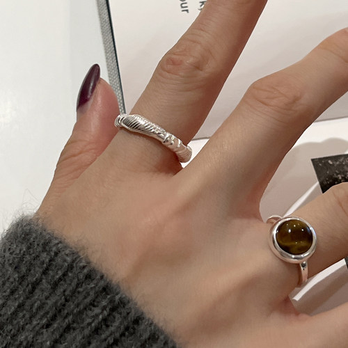 美拉德圆形虎眼石绳结圈纯银戒指