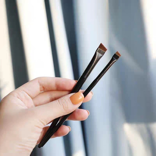刀锋眼线刷扁平头斜角卧蚕刷纤细王霏霏推荐 女眉毛眼睑下至刷 同款