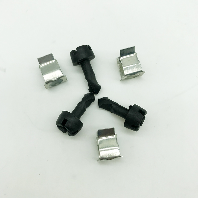 奥迪帕萨特B5领驭引擎上护板螺丝