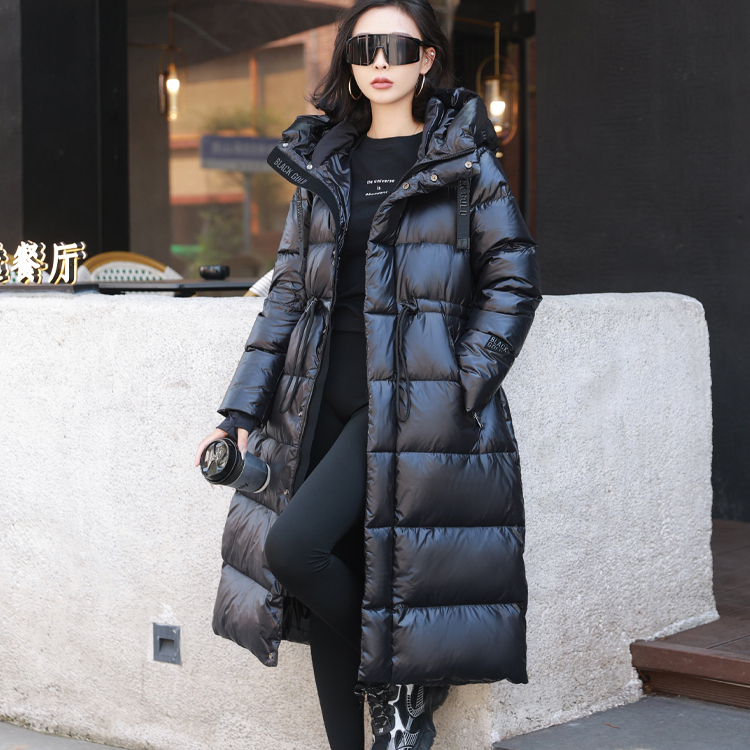 金标鹅绒羽绒服女亮面过膝长款