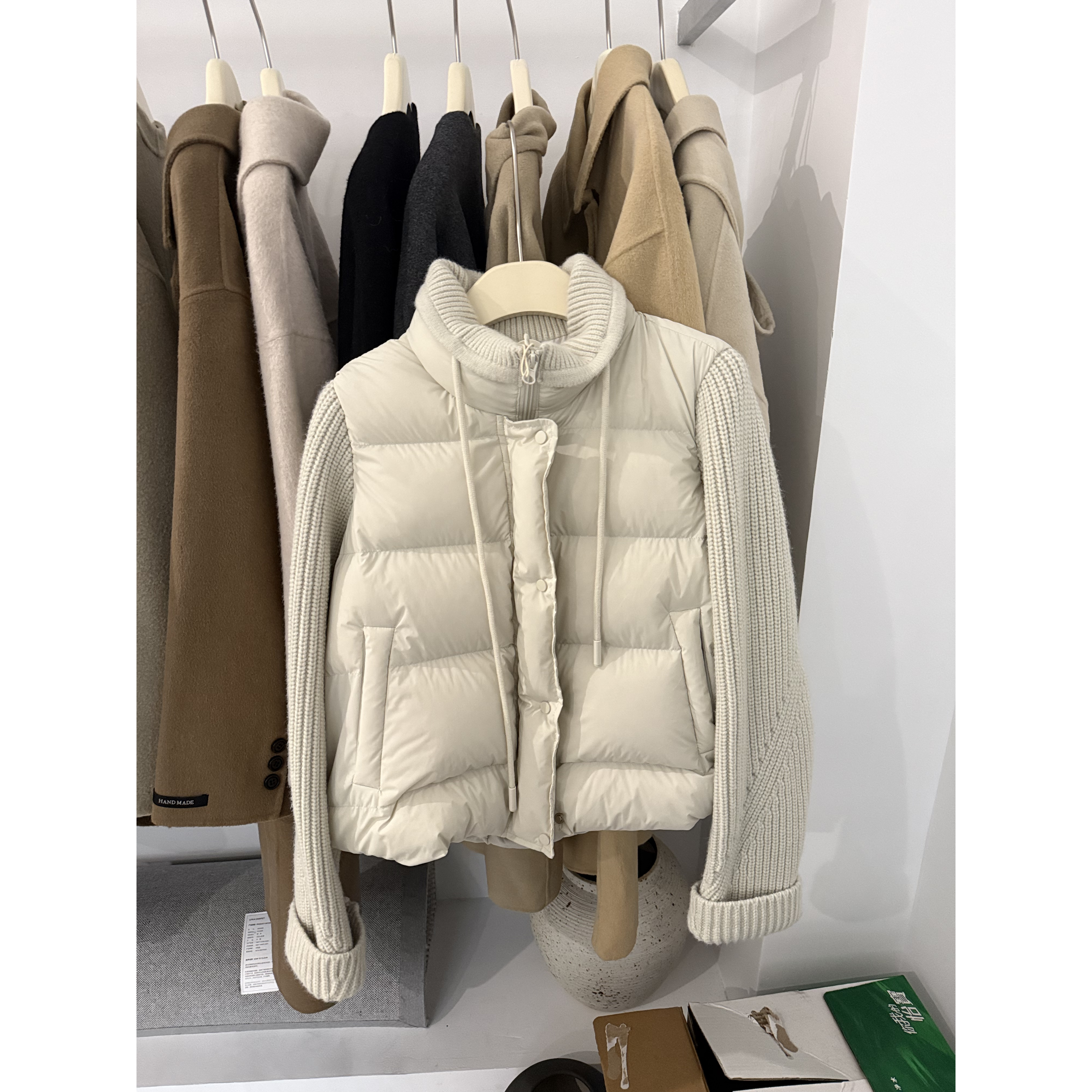 韩系轻薄针织拼接白鸭绒羽绒服女