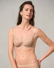 爱慕24AW简韵内衣女软钢圈悬浮薄杯大胸显小蕾丝文胸AM13A031