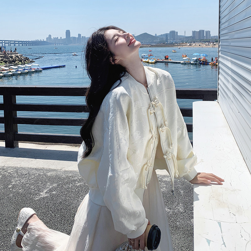 新中式国风白色棒球服外套女秋2025新款超火好看高级小众夹克上衣,女装短外套,2C066