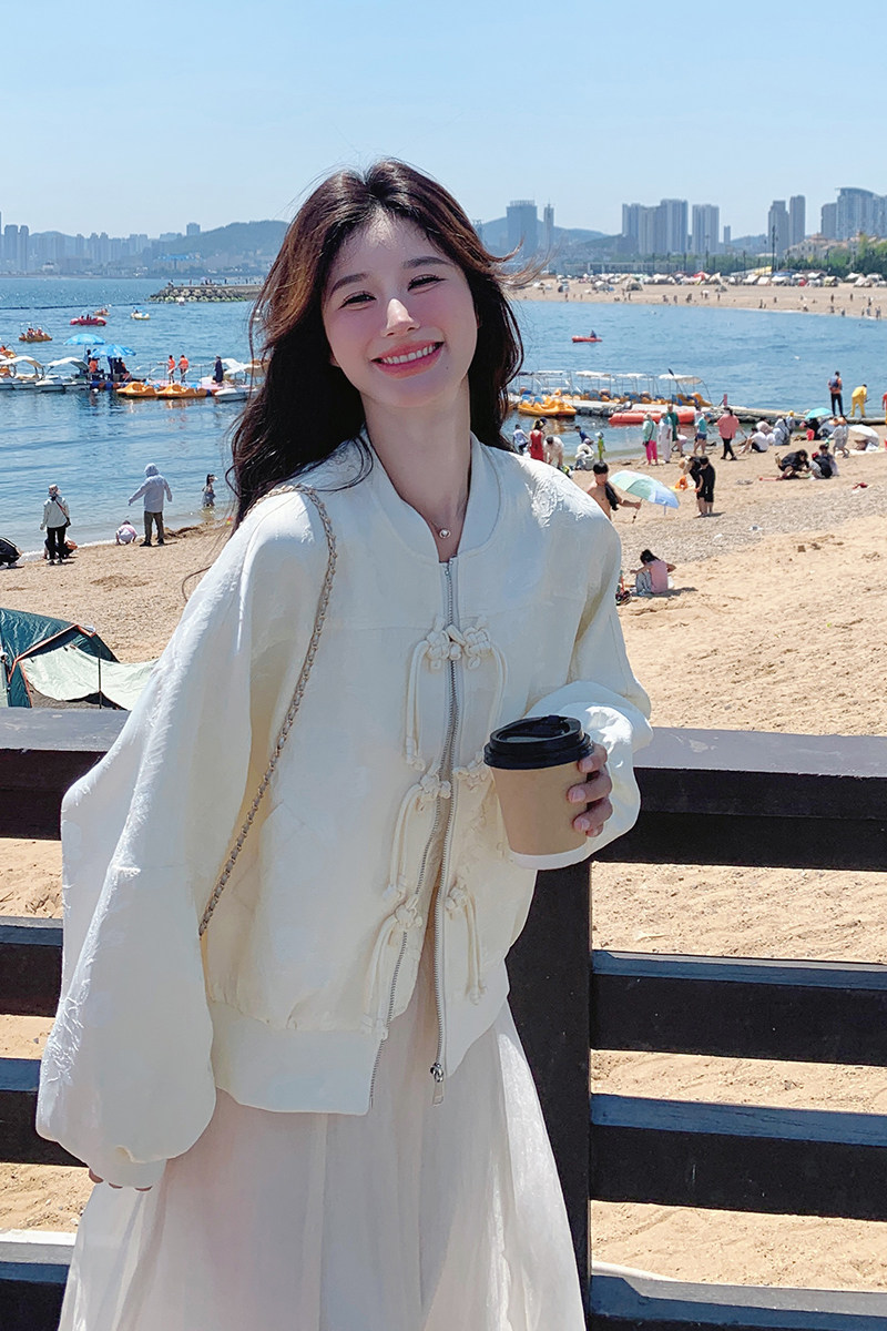 新中式国风白色棒球服外套女秋2025新款超火好看高级小众夹克上衣,女装短外套,2C066