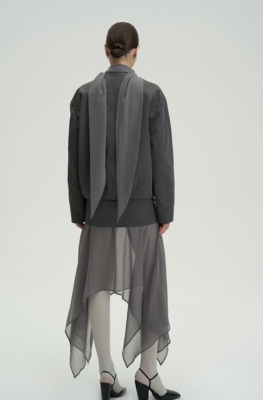 短款小瓢领深v拼接上衣PIECEMIND