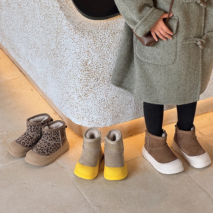 儿童雪地靴女童靴子加厚真皮棉鞋