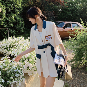 设计感气质白色西装套装女夏季2025新款休闲上衣宽松阔腿裤两件套图片