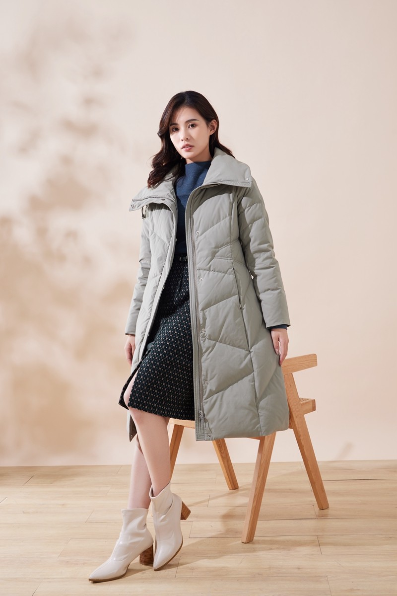 天轩商场同款2023冬季女长款羽绒服保暖白鹅绒过膝清新派TGDY236