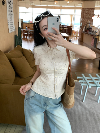 Apricot Doll Collar Full-Print Polka Dot Short-Sleeved Shirt for Women in Summer, Sweet Girly Style, Right-Shoulder Doll Collar Cardigan Top